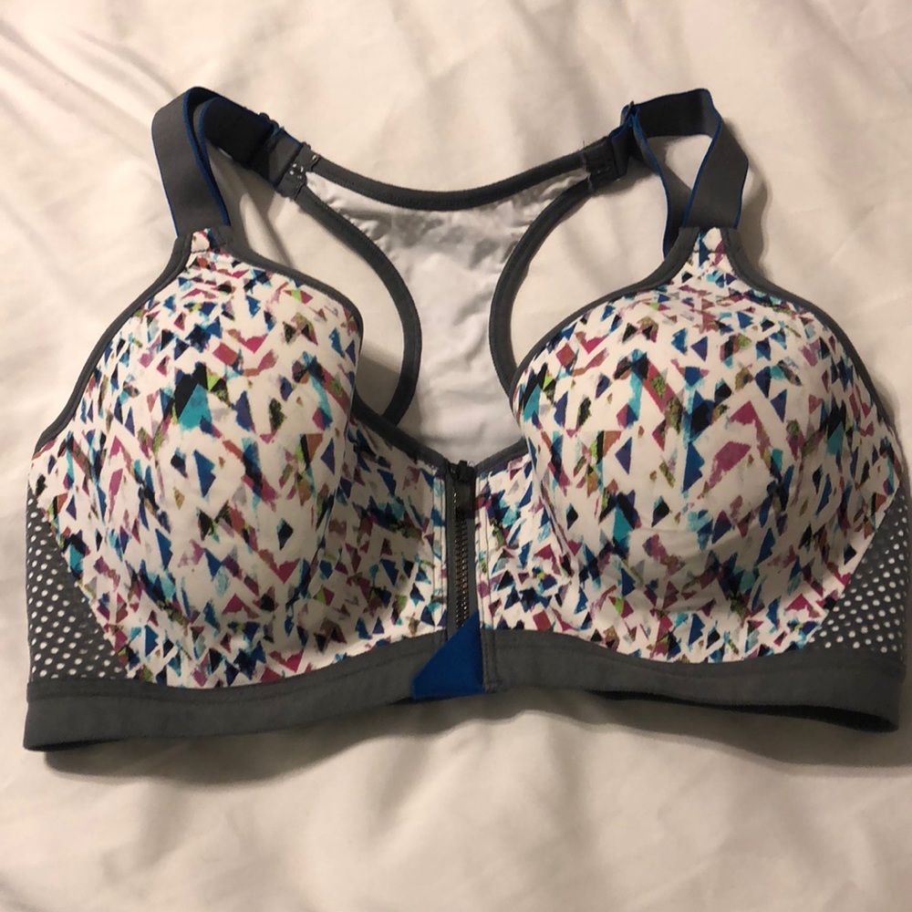Maidenform Zipup Sports Bra size Medium 36C